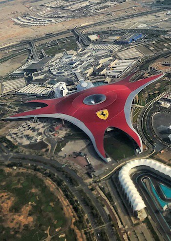 Abu Dhabi Tour mit Ferrari World
